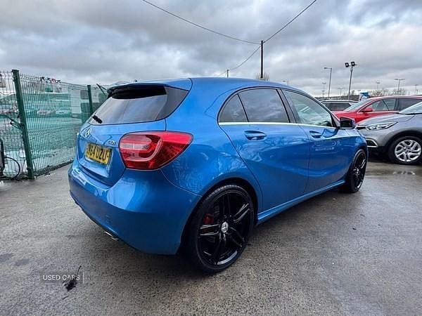 Used Mercedes A180 109 HP (80 kW) 2014 Blue Hatchback