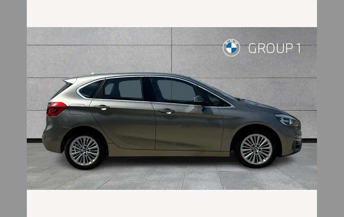 Used BMW 218 Luxury Line 147 HP (108 kW) 2017 Silver Hatchback