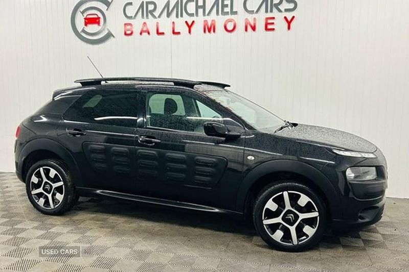 Black Used 2017 Citroën C4 Cactus Flair Hatchback | £4,975 (Fair price) - Image 1/1