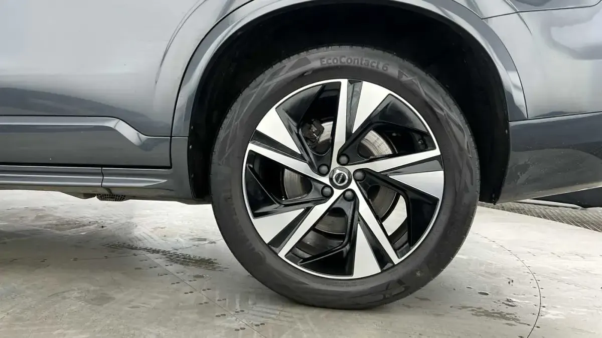Used Volvo XC90 R-Design 235 HP (172 kW) 2021 Grey SUV