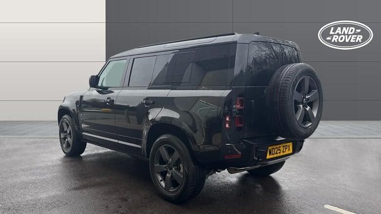 Used Land Rover Defender HSE Dynamic 249 HP (183 kW) 2025 Estate