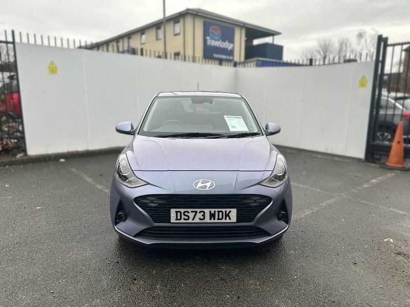Used Hyundai i10 Premium 67 HP (49 kW) 2023 Blue Hatchback