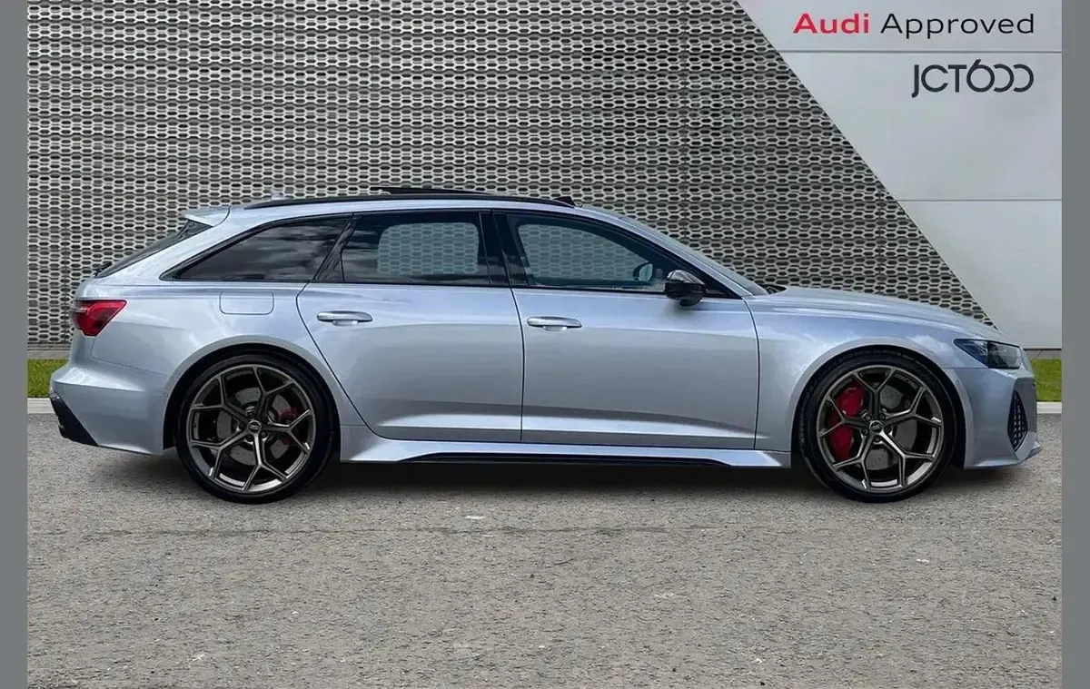 Used Audi RS6 Design 621 HP (456 kW) 2023 Silver Estate