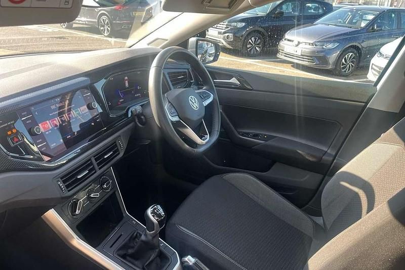 Used VW Polo Life 95 HP (69 kW) 2023 Silver Hatchback