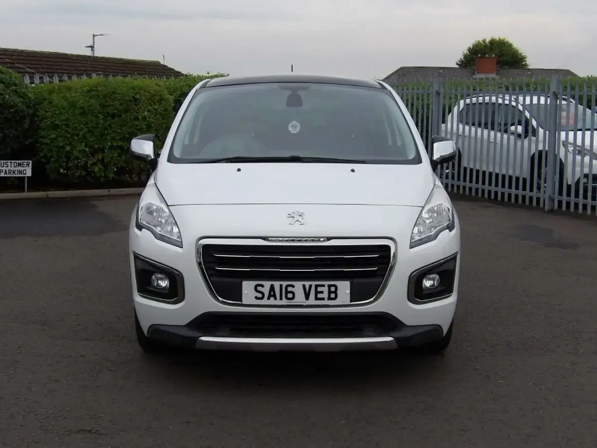 Used Peugeot 3008 Allure 130 HP (95 kW) 2016 White SUV