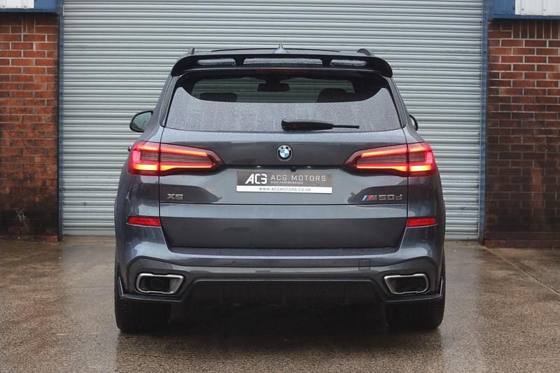 Begagnad BMW X5 Sport Line 2020 Grå SUV