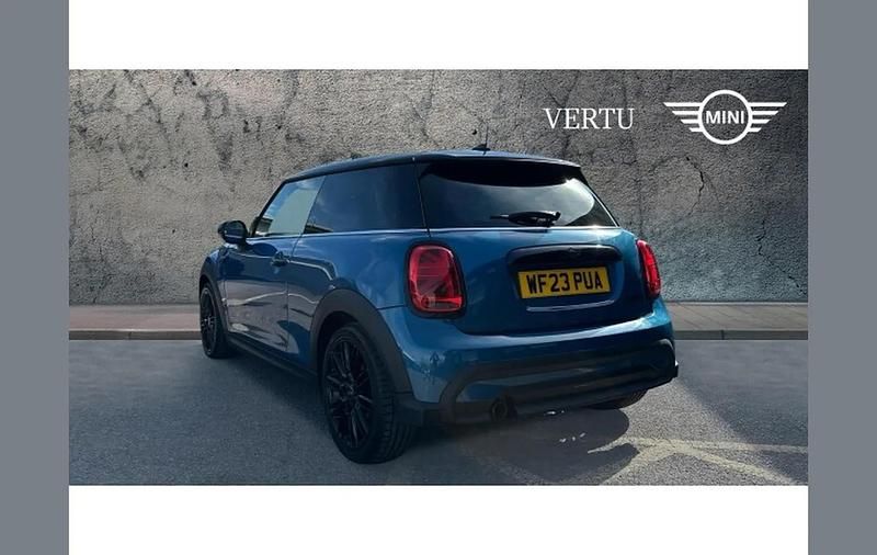 Used Mini Cooper Exclusive 136 HP (100 kW) 2023 Blue Hatchback