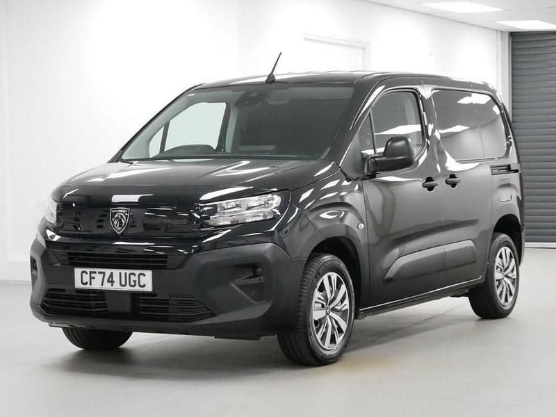 Used Peugeot Partner 100 HP (73 kW) 2024 Black MPV