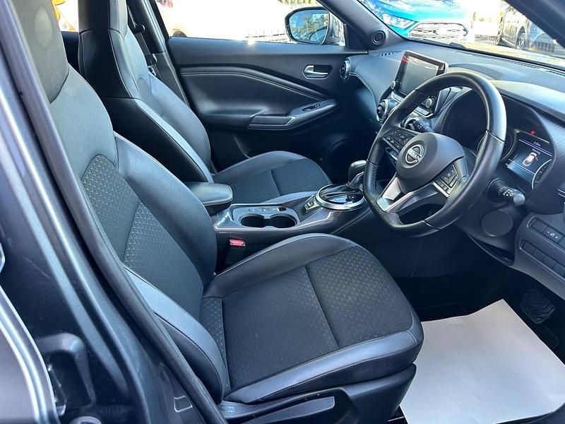 Usado Nissan Juke N-Connecta 2023 Cinzento SUV