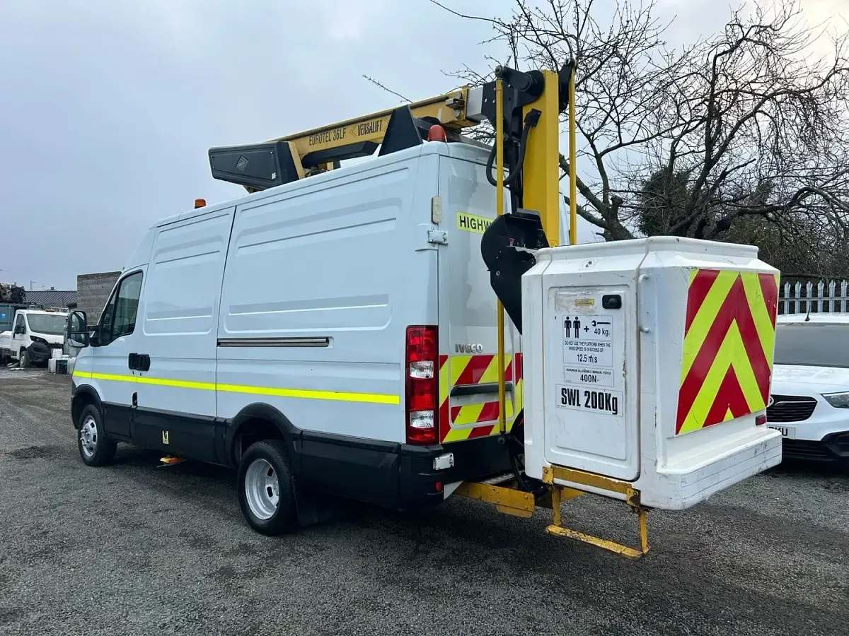 Used Iveco Daily 90 HP (66 kW) 2014 White Van