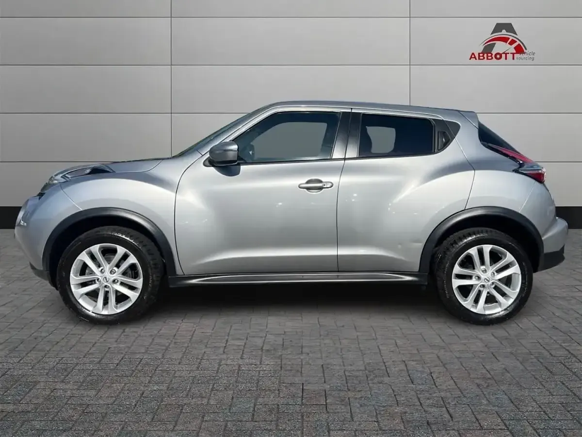 Used Nissan Juke N-Connecta 110 HP (80 kW) 2018 Silver SUV