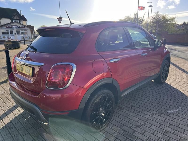 Used Fiat 500X Cross Plus 120 HP (88 kW) 2016 Red SUV