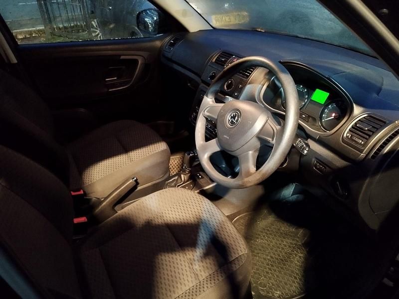 Used Skoda Fabia SE 105 HP (77 kW) 2013 Black Hatchback