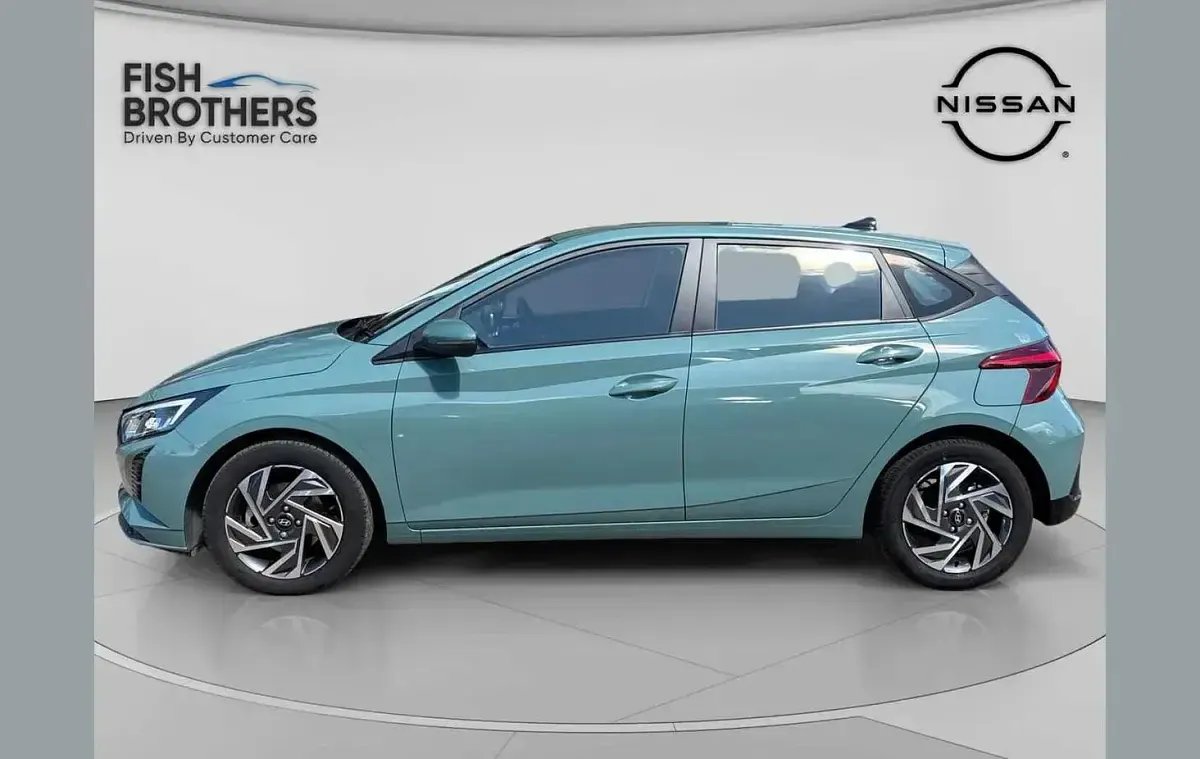 Used Hyundai i20 Advanced 99 HP (72 kW) 2023 Green Hatchback