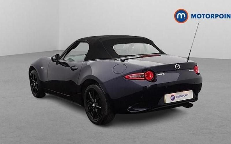 Used Mazda MX5 132 HP (97 kW) 2022 Blue Cabriolet