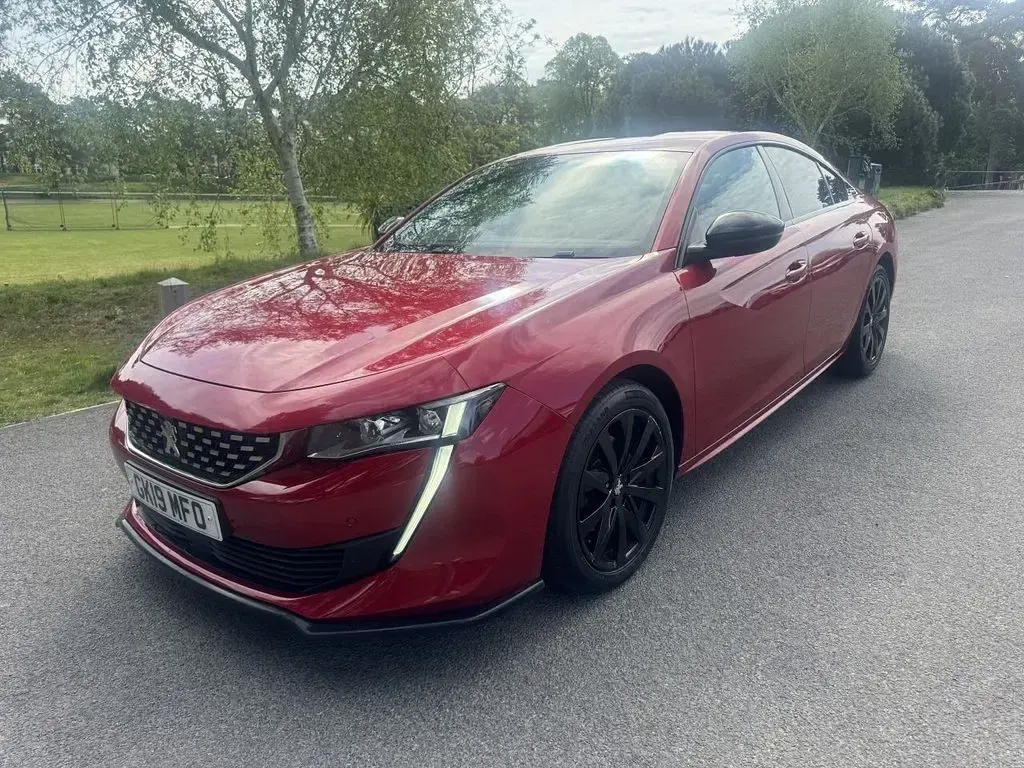 Used Peugeot 508 GT-line 130 HP (95 kW) 2019 Red Hatchback