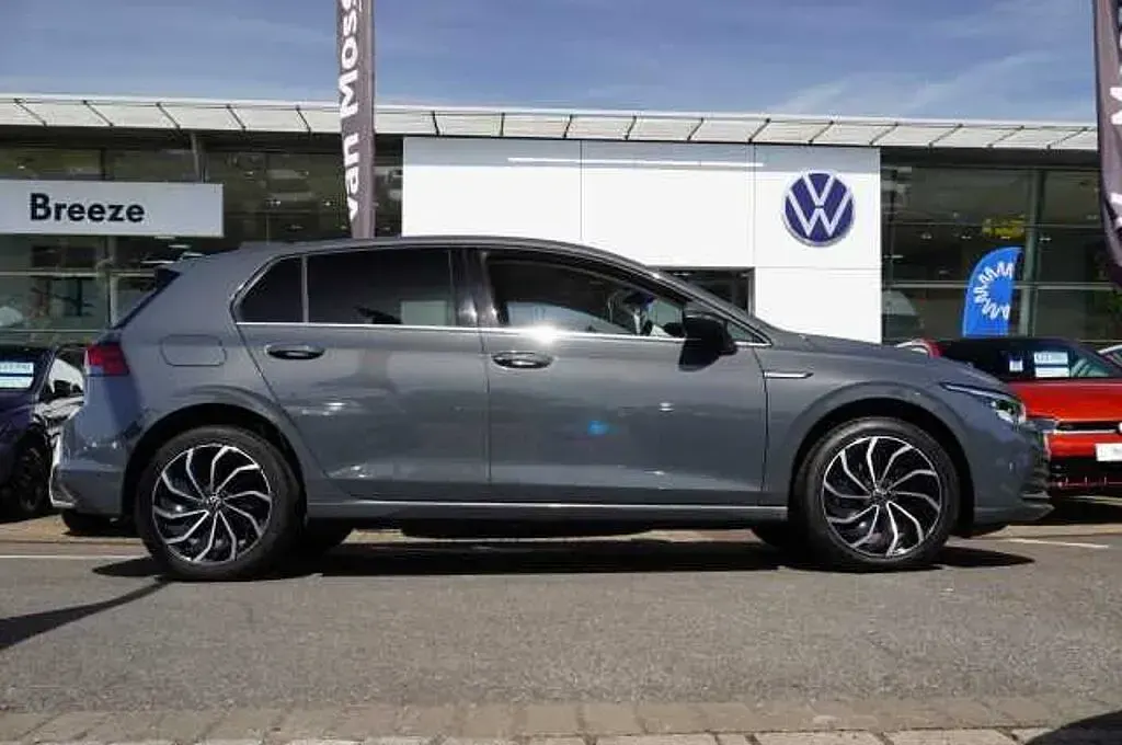 Used VW Golf VIII 130 HP (95 kW) 2023