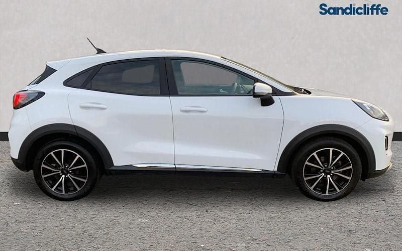 Used Ford Puma Titanium 125 HP (91 kW) 2023 White Hatchback