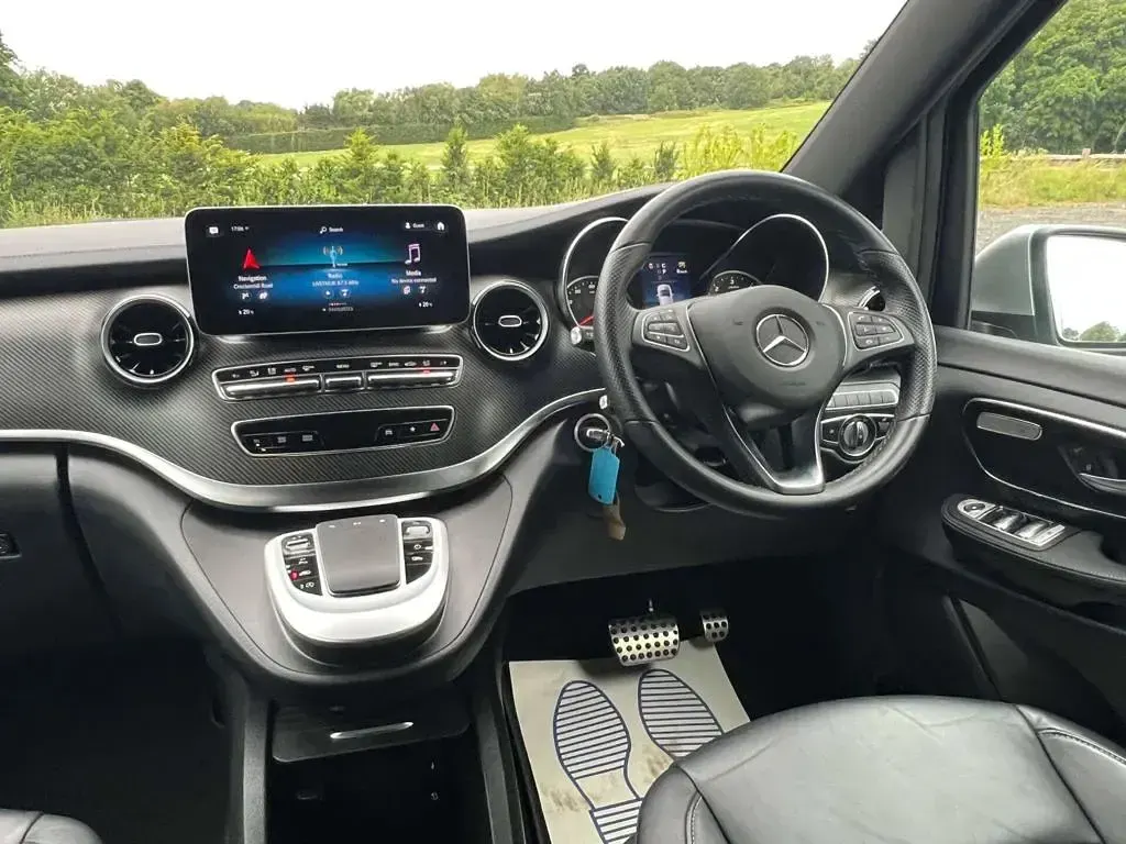 Used Mercedes V220 AMG line 163 HP (119 kW) 2024 Silver MPV