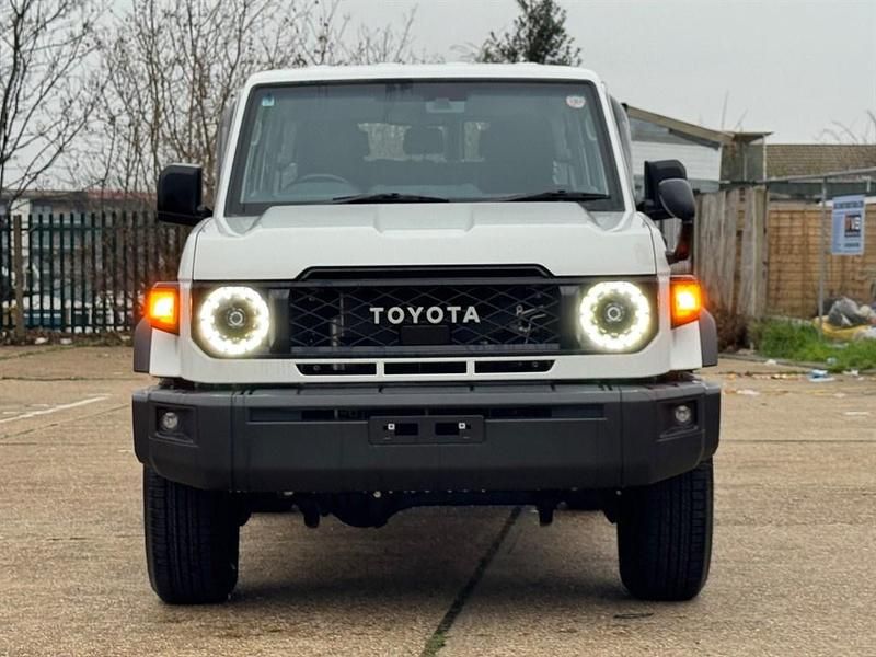 Novo Toyota Land Cruiser 2025 Branco SUV