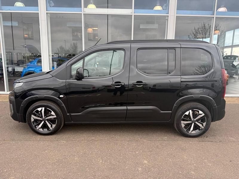 Second-hand Peugeot e-Rifter GTi 100 kW (136 CP) 2025 Negru Monovolum