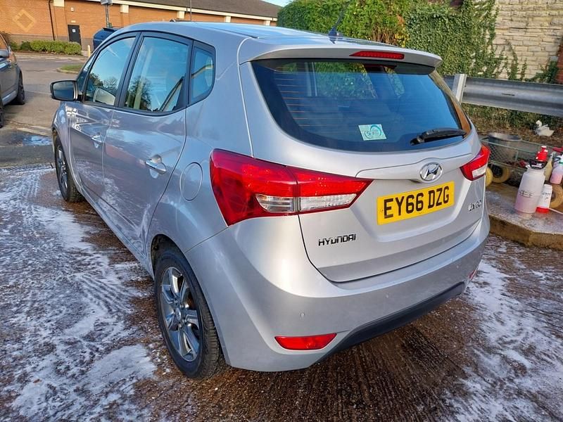 Used Hyundai ix20 SE 2016 Silver Hatchback