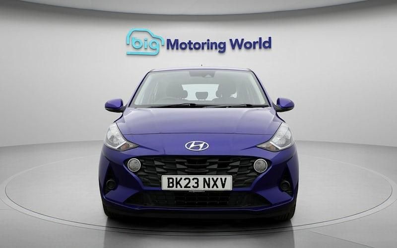 Used Hyundai i10 SE 67 HP (49 kW) 2023 Blue Hatchback