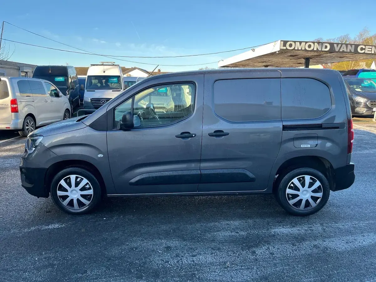 Used Vauxhall Combo 100 HP (73 kW) 2021 Grey Van