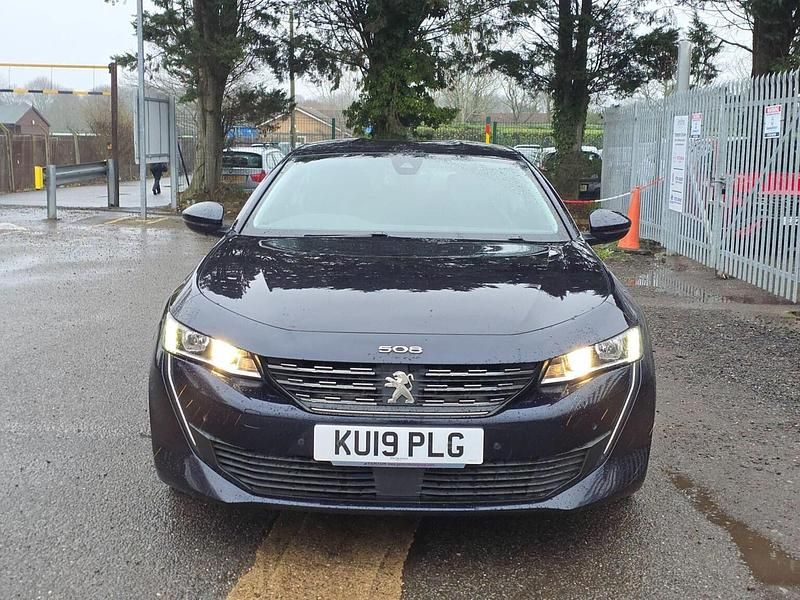 Used Peugeot 508 Allure 130 HP (95 kW) 2019 Blue Hatchback