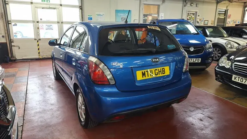 Used Kia Rio 109 HP (80 kW) 2011 Blue Hatchback