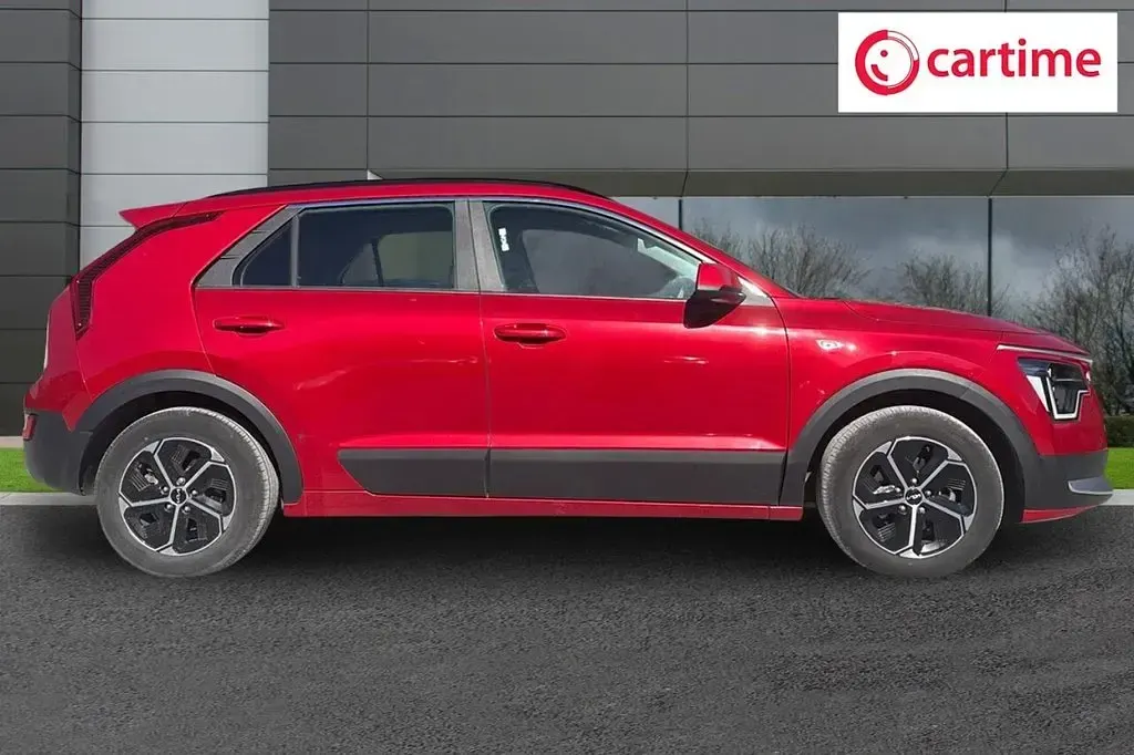 Used Kia Niro 141 HP (103 kW) 2023 Red SUV