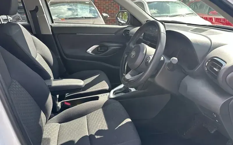 Used Toyota Yaris Cross 116 HP (85 kW) 2024 White SUV