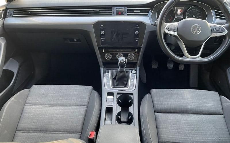 Used VW Passat SE 150 HP (110 kW) 2023 Estate