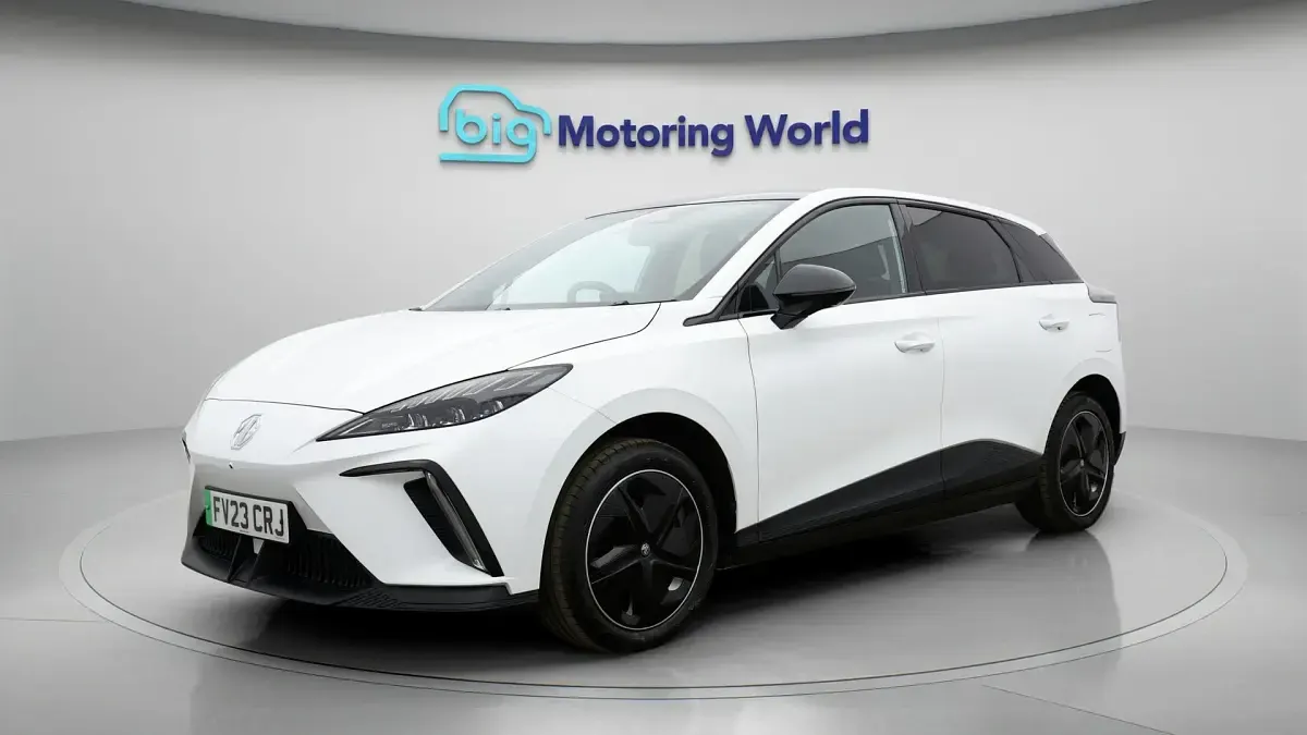 Used MG MG4 EV Trophy 319 kW (435 HP) 2023 White Hatchback