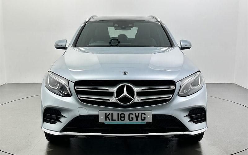 Used Mercedes GLC250 AMG Line Premium 204 HP (150 kW) 2018 Silver Estate