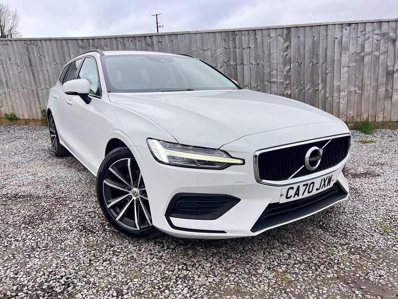 Used Volvo V60 Momentum 163 HP (119 kW) 2020 White Estate