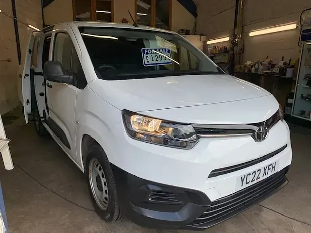 Used Toyota Proace Active 120 HP (88 kW) 2022 White MPV