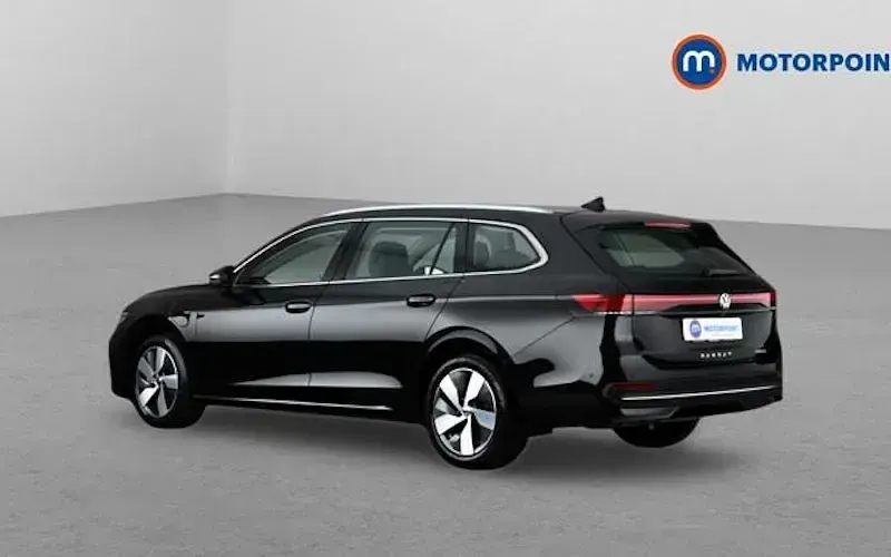 Used VW Passat Life 204 HP (150 kW) 2025 Black Estate