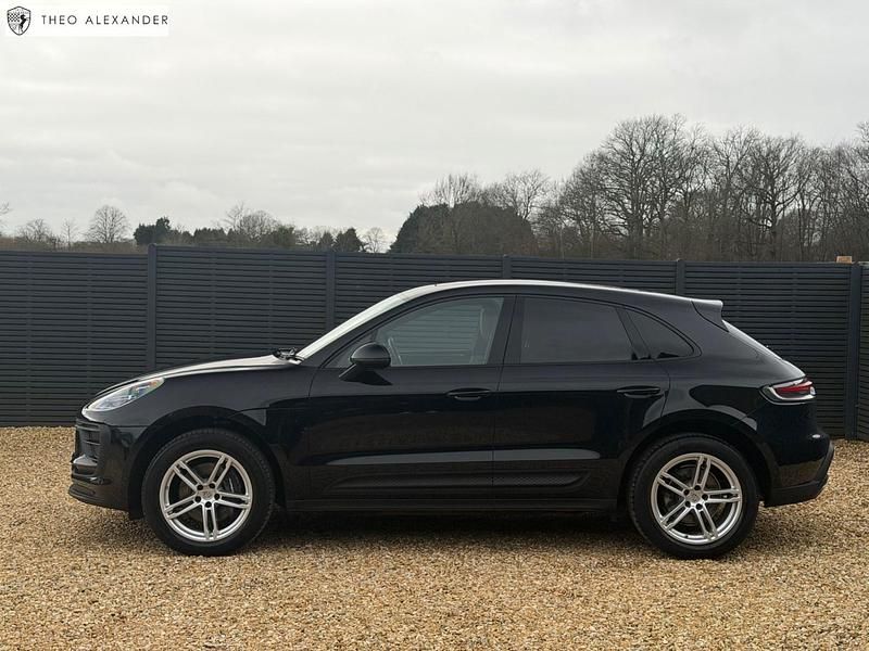 Used Porsche Macan 265 HP (194 kW) 2021 Black SUV