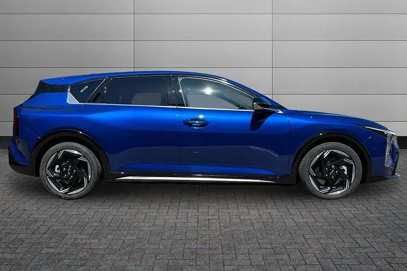 Used Kia K4 GT-Line 115 HP (84 kW) 2026 Blue Hatchback