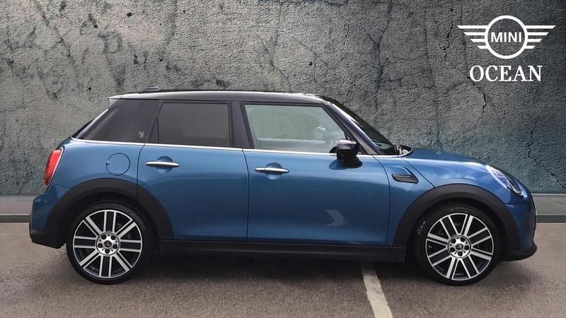Used Mini Cooper Exclusive 134 HP (98 kW) 2022 Blue Hatchback