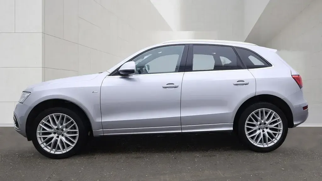 Used Audi Q5 S-line plus 2015 Silver SUV