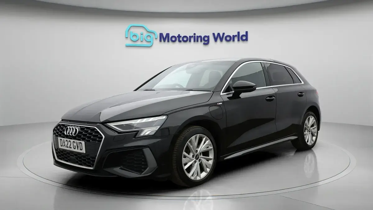 Used Audi A3 Sportback e-tron S-Line 201 HP (147 kW) 2022 Black Hatchback