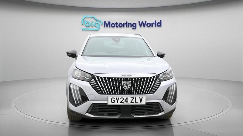 Used Peugeot 2008 Allure 130 HP (95 kW) 2024 Grey SUV