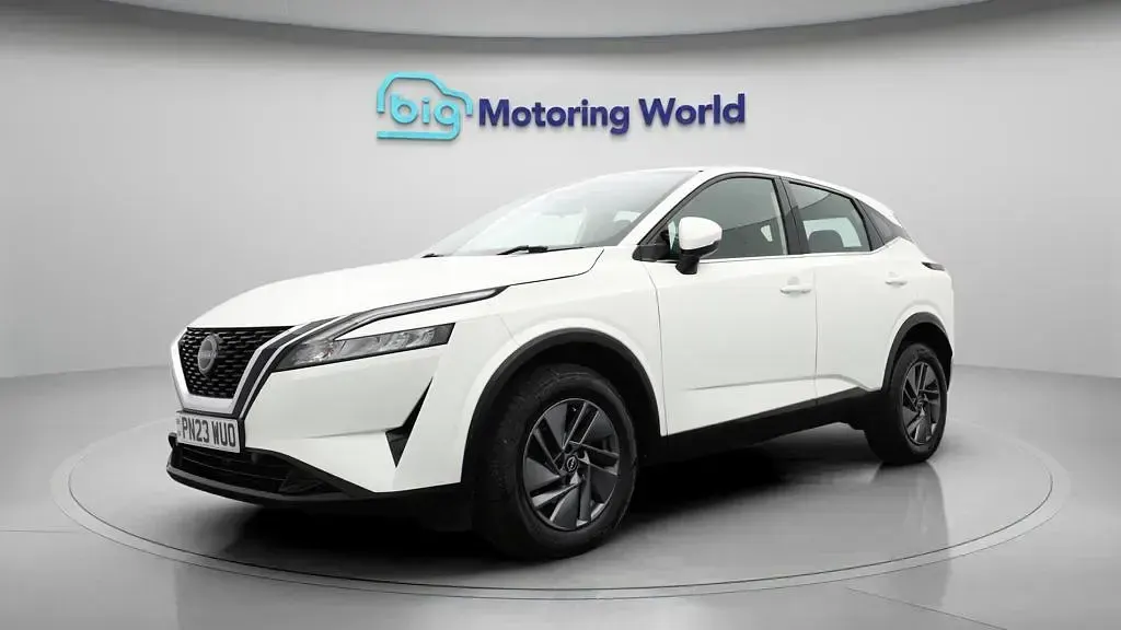 Used Nissan Qashqai Acenta Premium 140 HP (102 kW) 2023 White SUV