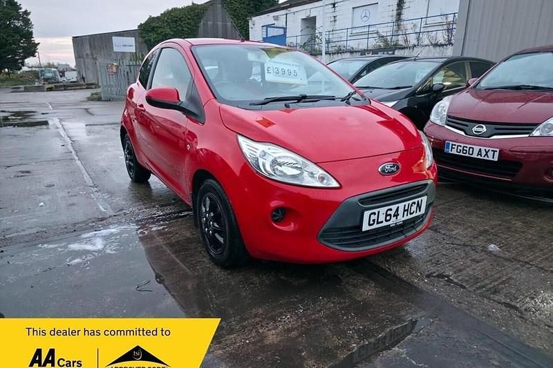 Used Ford Ka 69 HP (50 kW) 2014 Red Hatchback