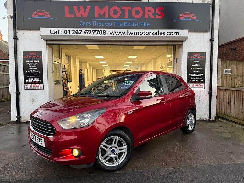Red Used 2017 Ford Ka Plus Zetec Hatchback | £4,995 (Good price) - Image 1/4