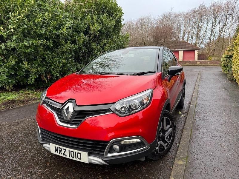 Used Renault Captur Signature 120 HP (88 kW) 2017 Red/black SUV