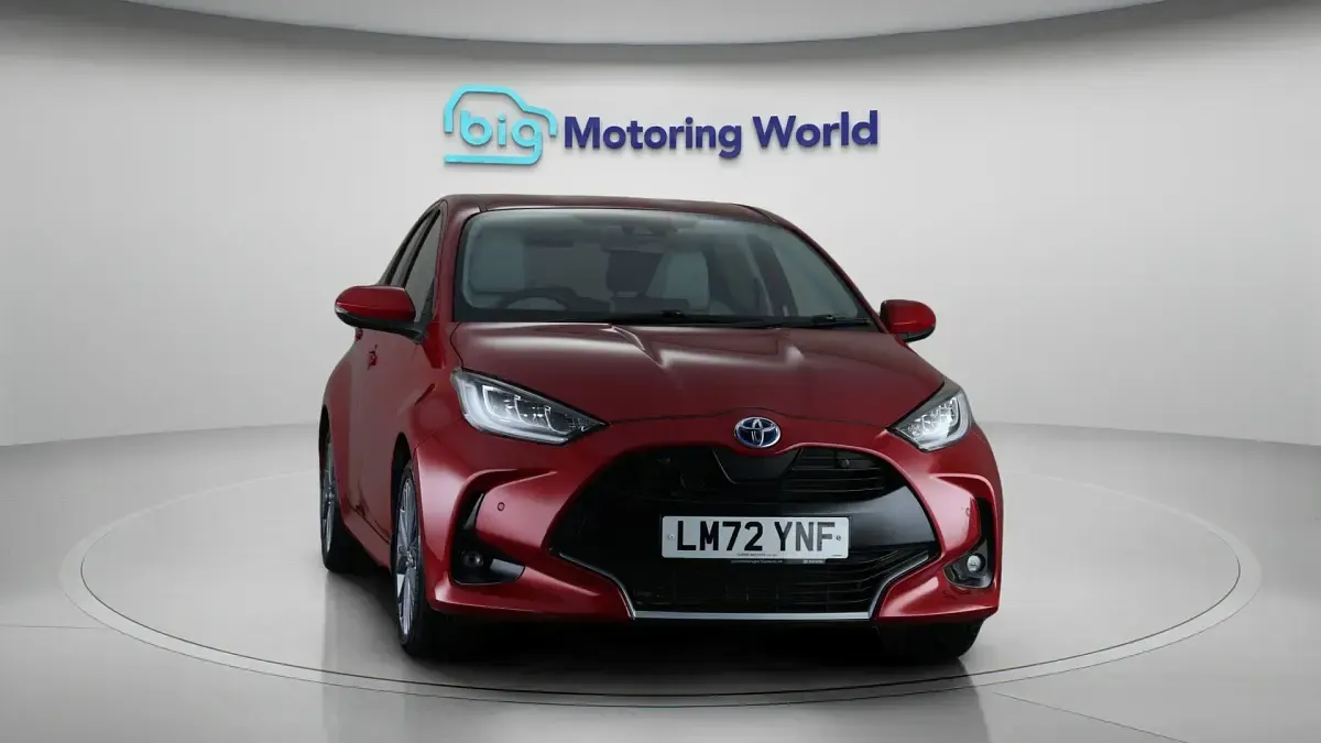 Used Toyota Yaris 116 HP (85 kW) 2022 Red Hatchback