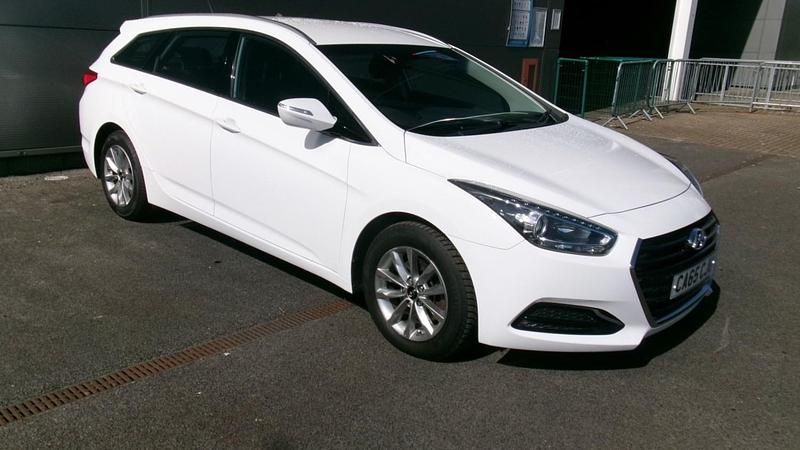Used Hyundai i40 2015 White Estate